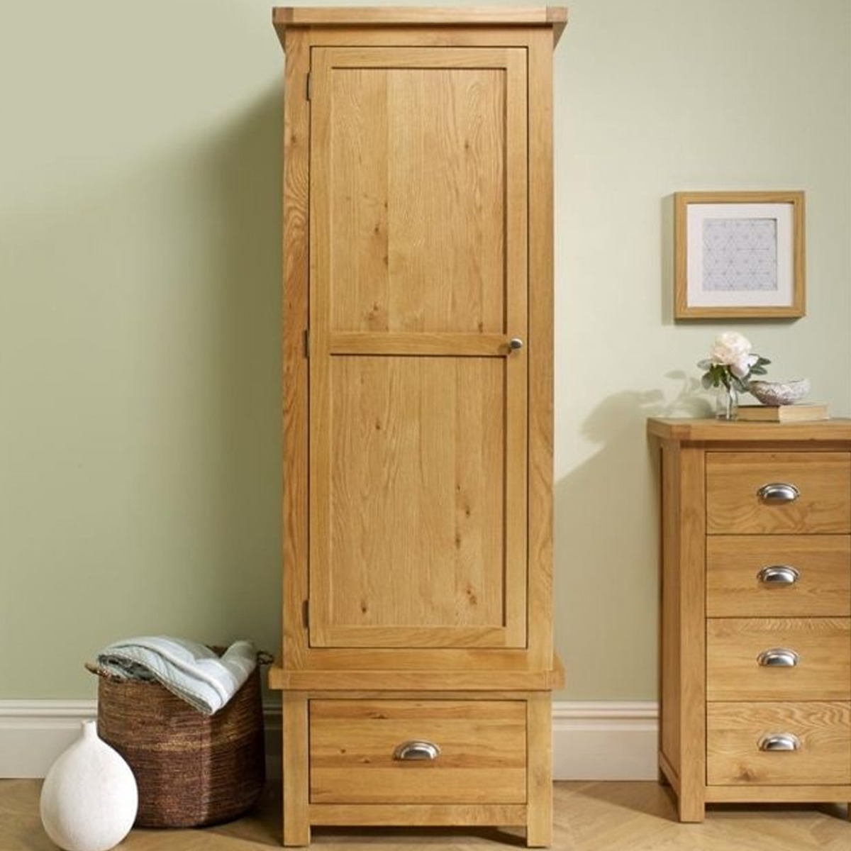 Wardrobe - WOKINGHAM 1 Door Wardrobe Oak 70cm - Birlea Essentials