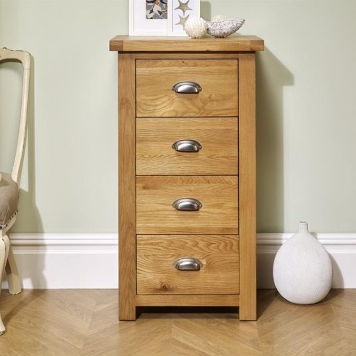 WOKINGHAM Oak Finish Chest of Drawers - Tallboy, Small-sized, 4 Drawers - Birlea Essentials