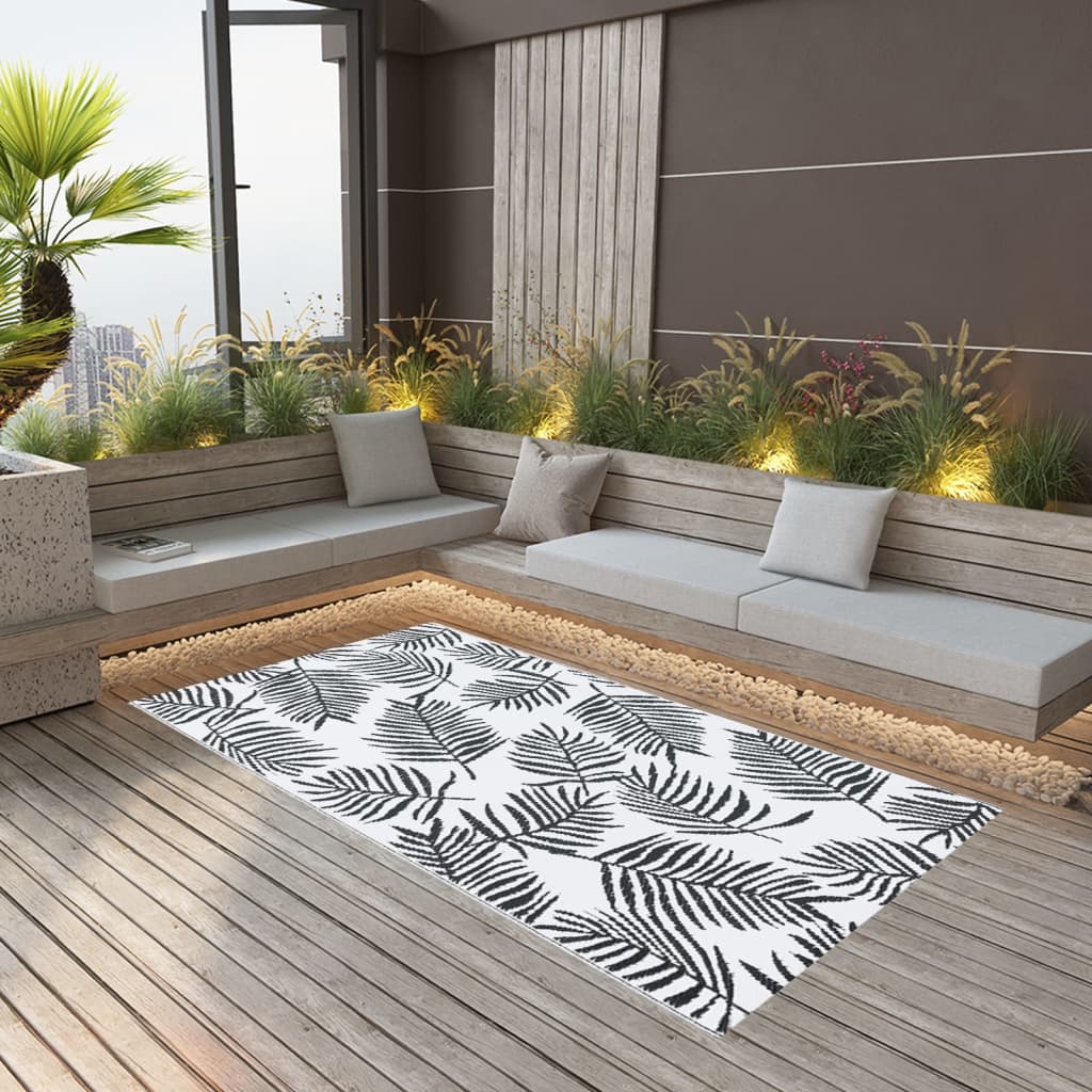 Outdoor Carpet White and Black 120x180 cm PP - R and M Furniture