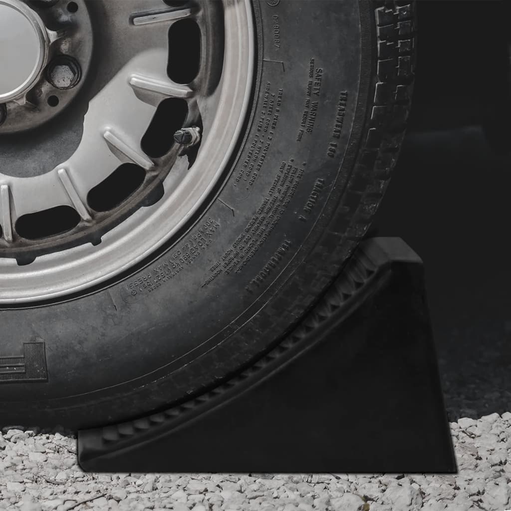 Wheel Chocks 4 pcs 16x9x9 cm Rubber - R and M Furniture