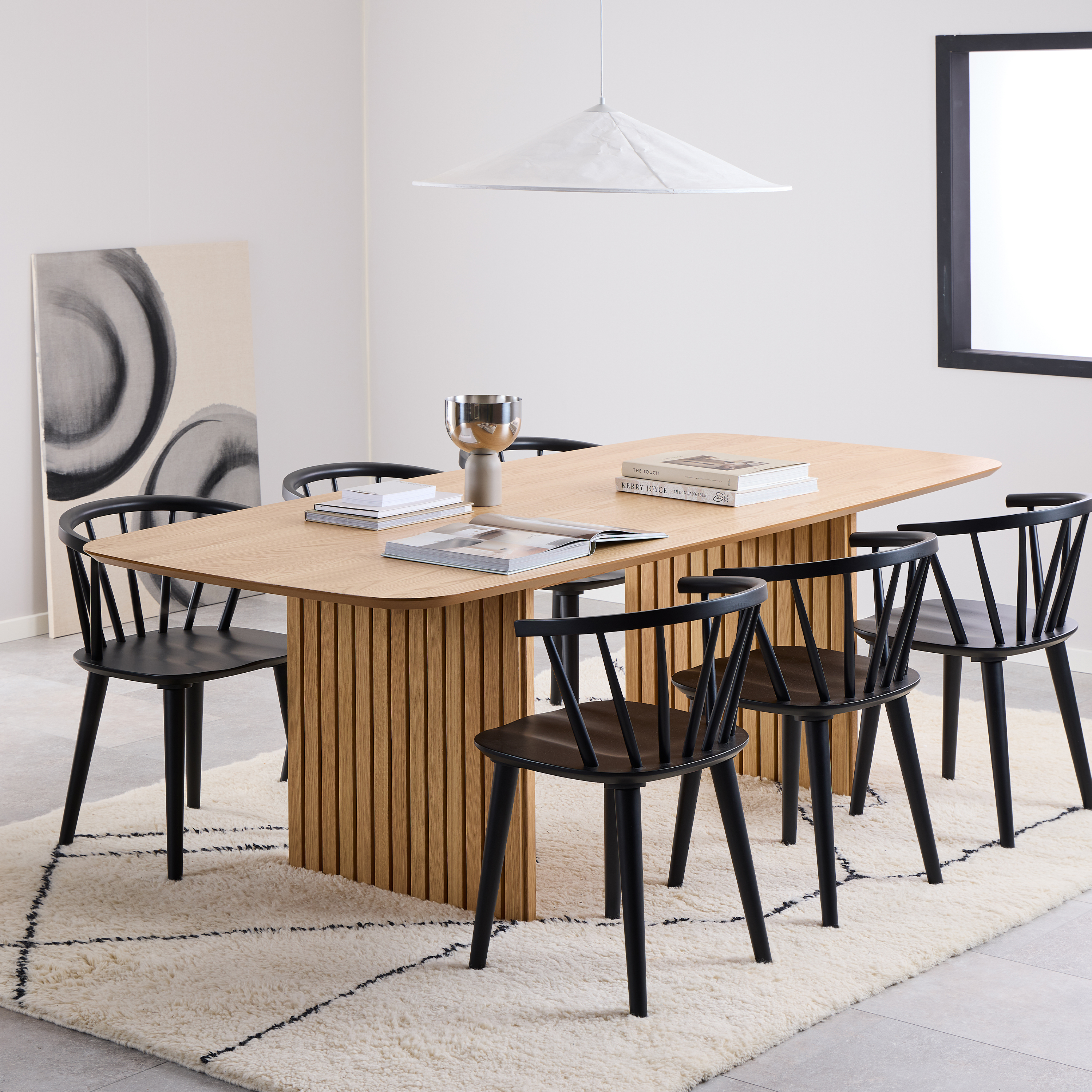 VORNICK Dining Table in Oak Included 6 Dining Chairs in Black - Rosalind Collection