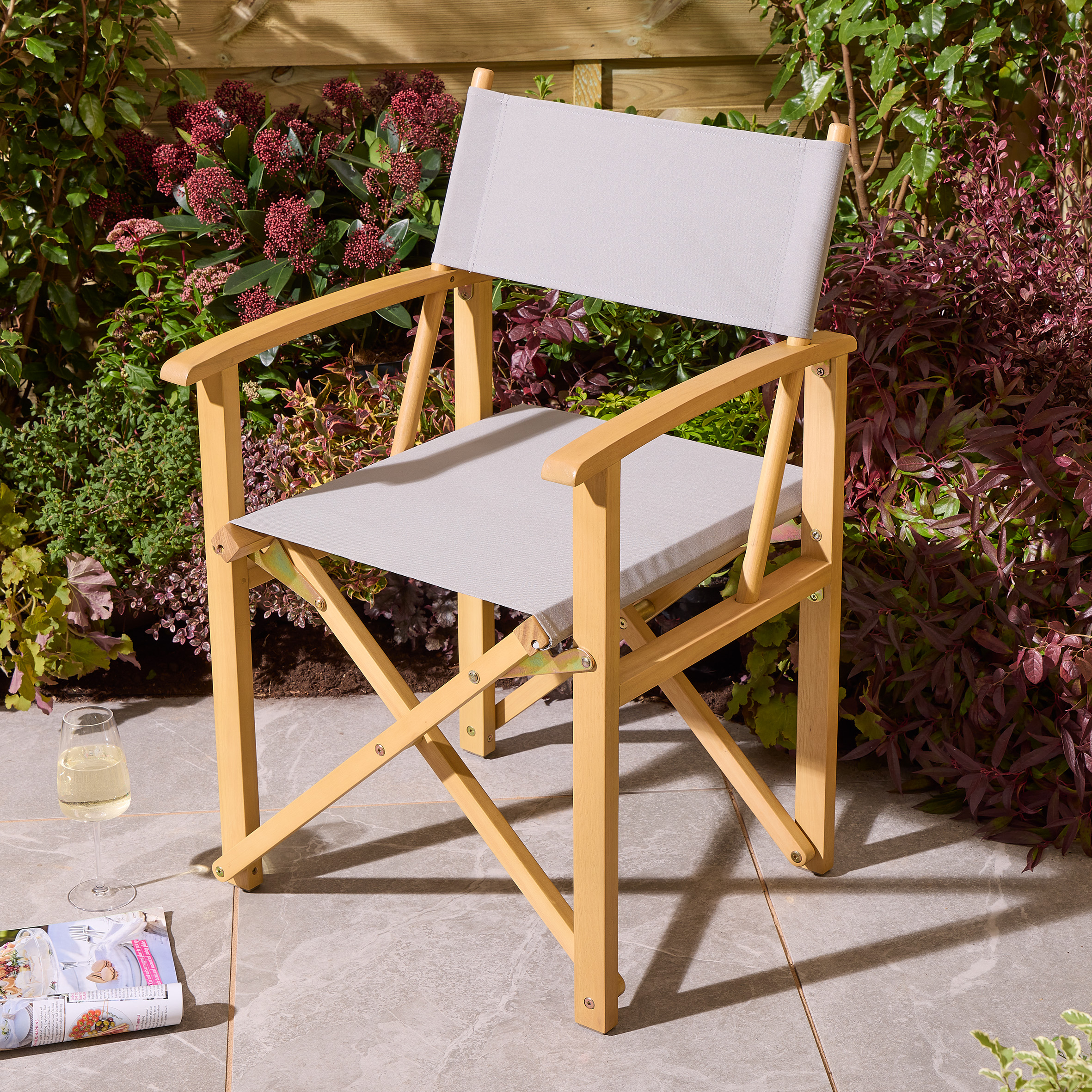EVERSET Timber Garden Folding Directors Chair - Slate Grey - Etta Gardens
