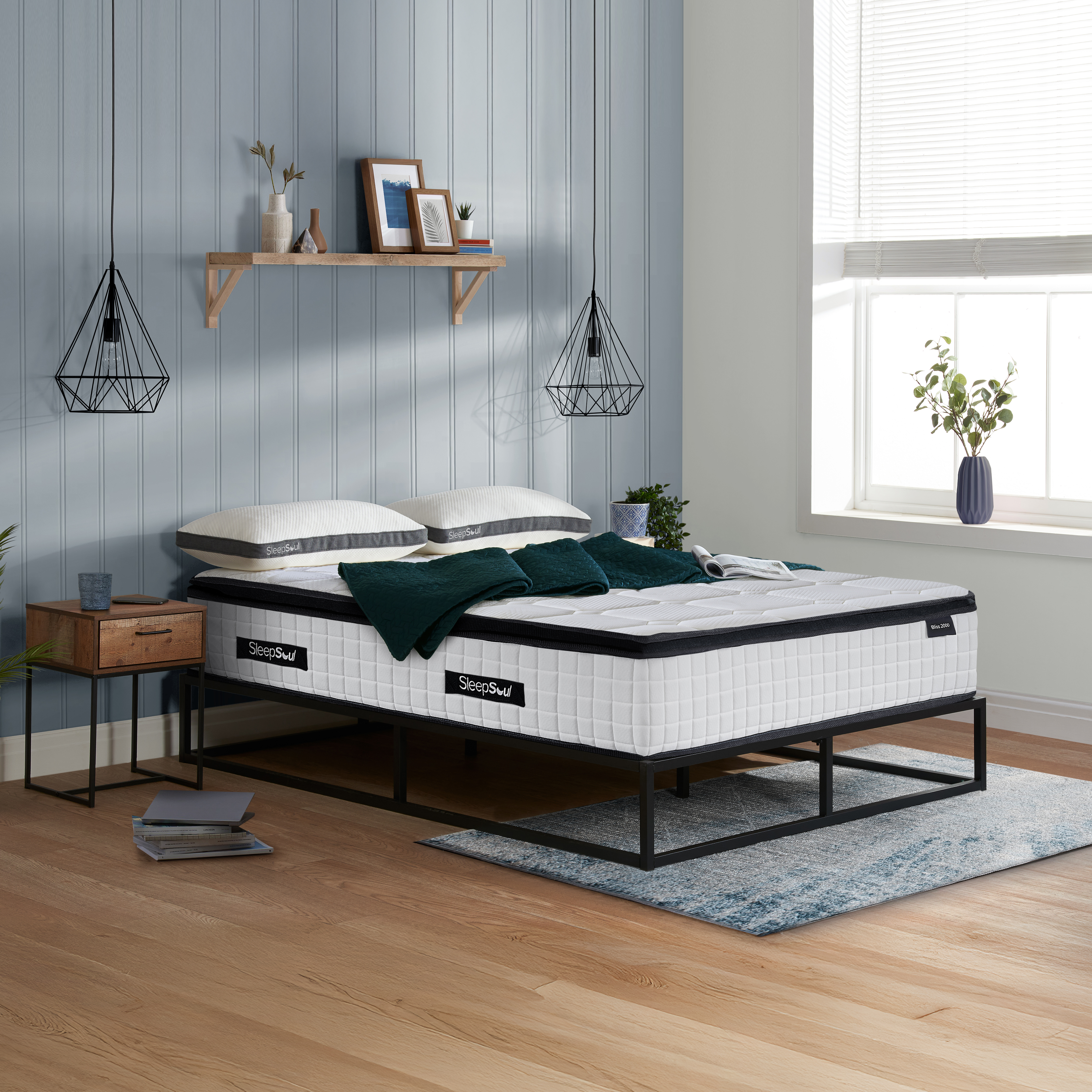 FENIXOR Super Kingsize Pocket Sprung Mattress 2000 Springs - White and Black - Birlea Essentials