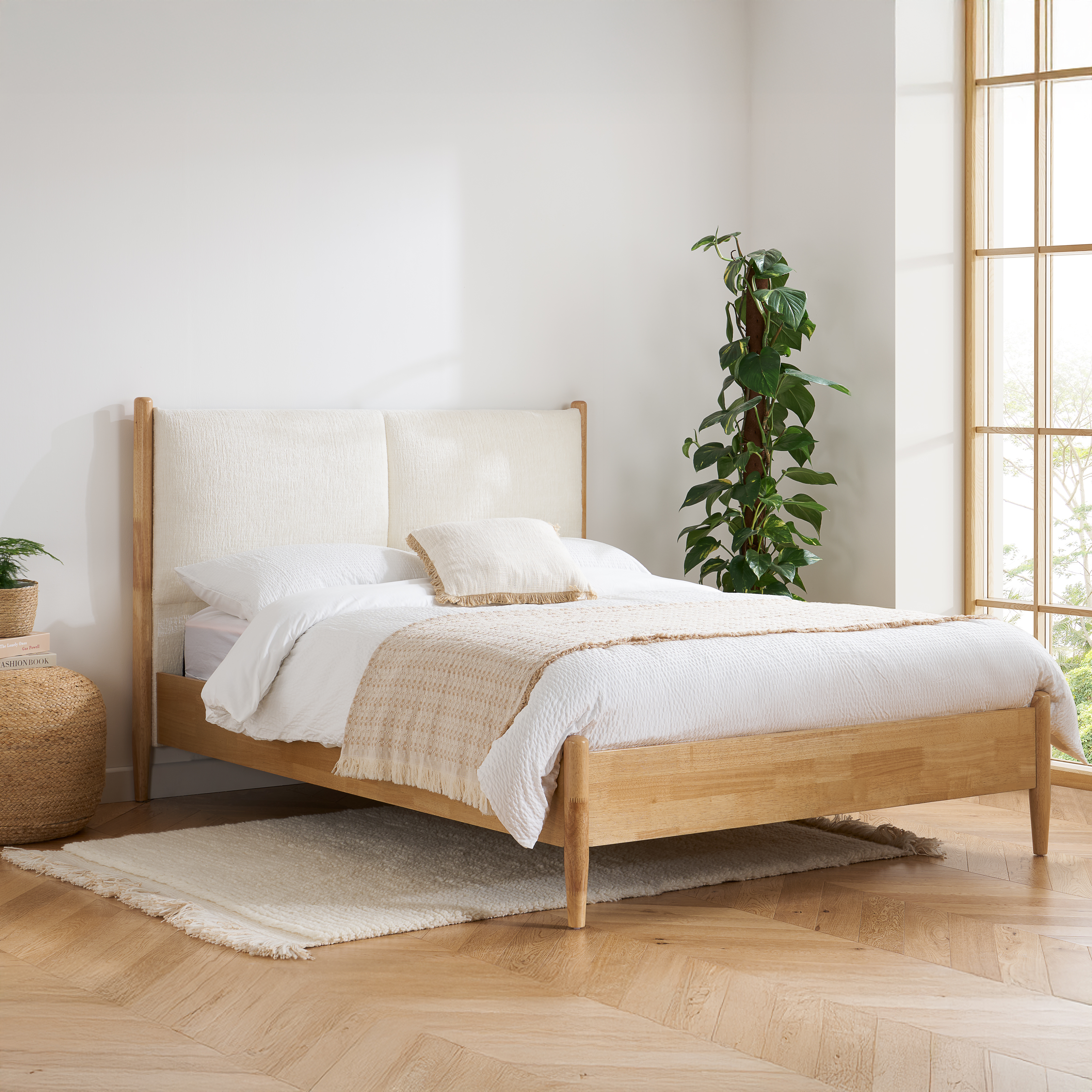 THALORIN Kingsize Wooden Bedframe - Light Oak - Birlea Essentials