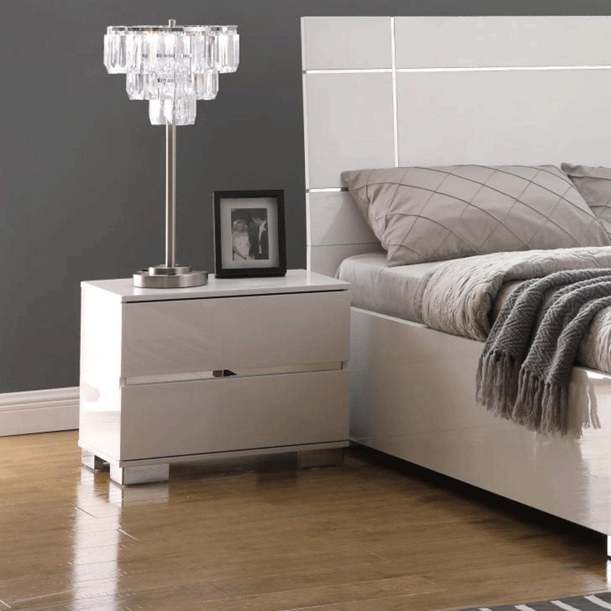 Bedside Table - ZINCK Nightstand White 40cm - Sigrid Mills