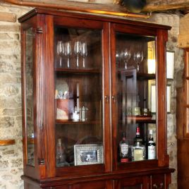 Royston Glazed Dresser Hutch Top with Tear Drop Handles - Mahogany Finish