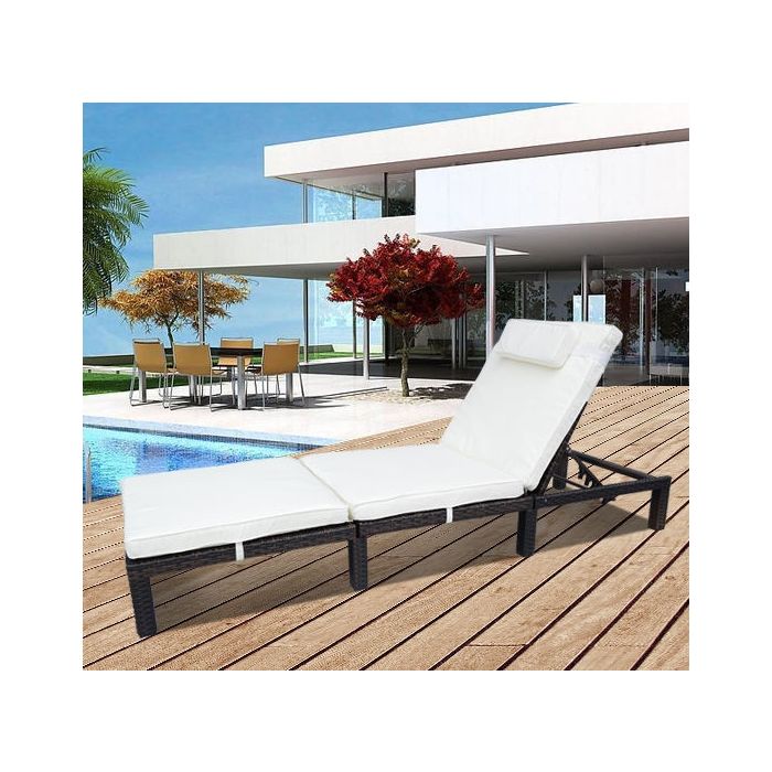 Outdoor Rattan Sun Lounger Day Bed - Brown