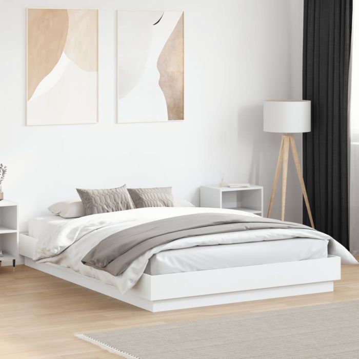 Bedframe White 150x200cm King Size