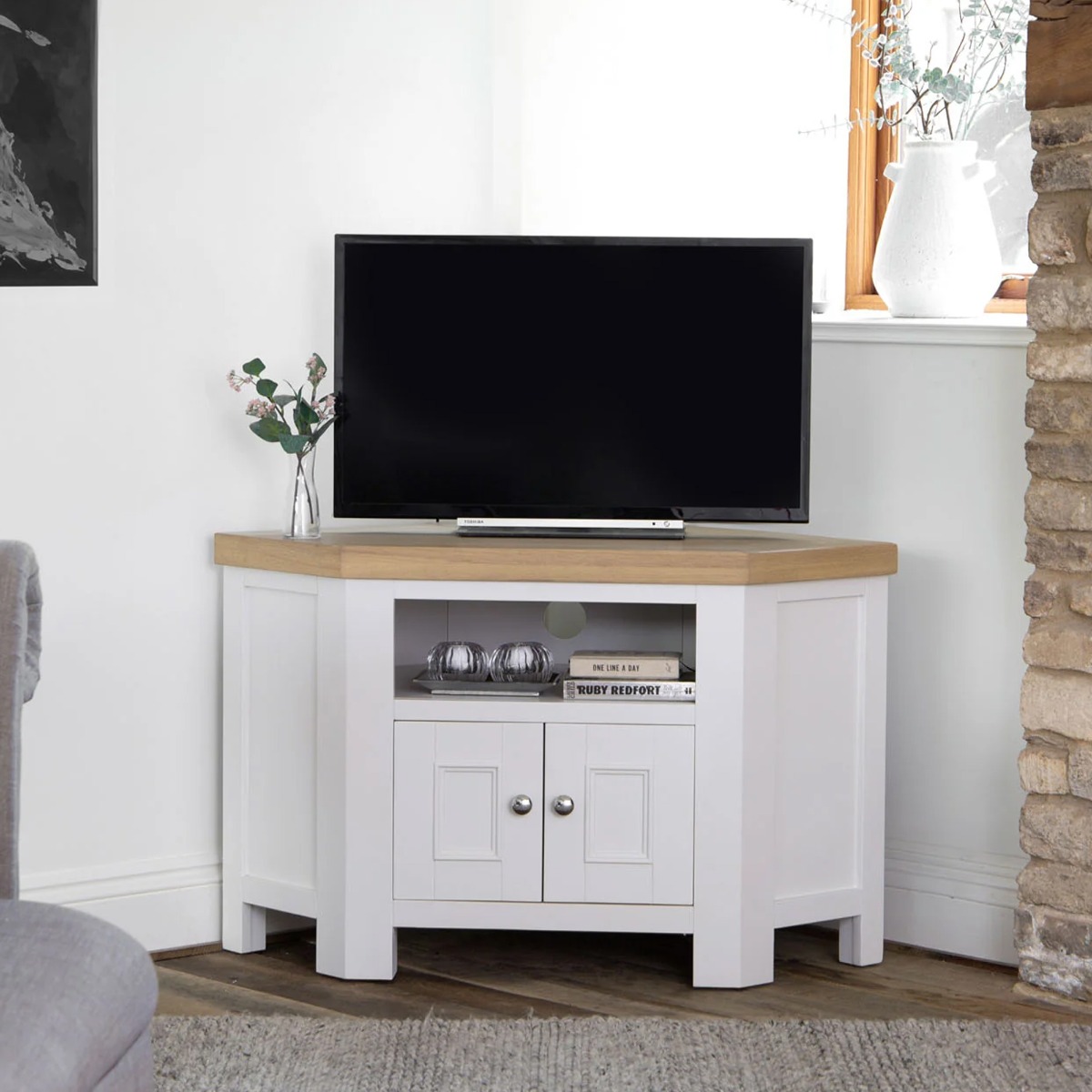 Chunky Oak Corner TV Unit with Soft-Close Doors and Cable Holes - White - Kettle Homes