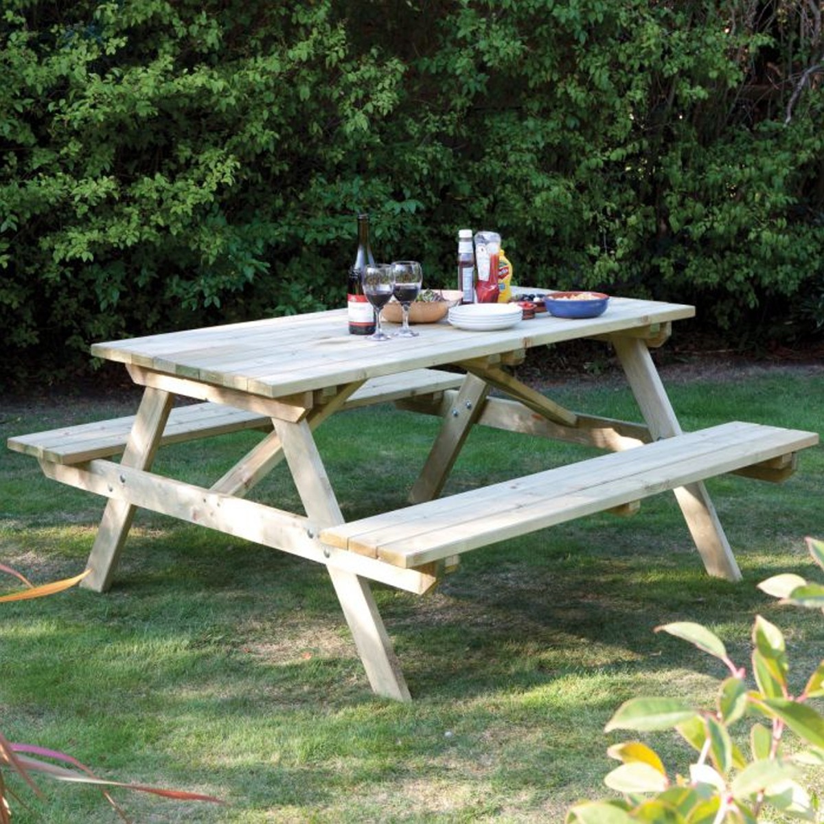 5ft Picnic Bench - Natural Timber Finish - Etta Gardens