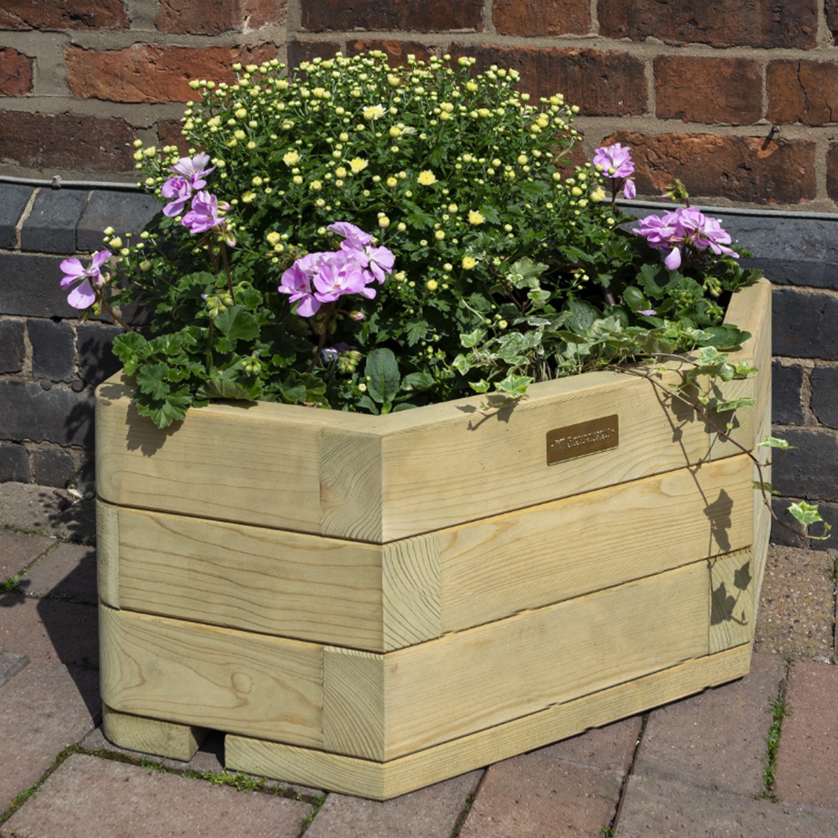 Marberry Patio Corner Planter with Curved Front - Natural Finish - Etta Gardens