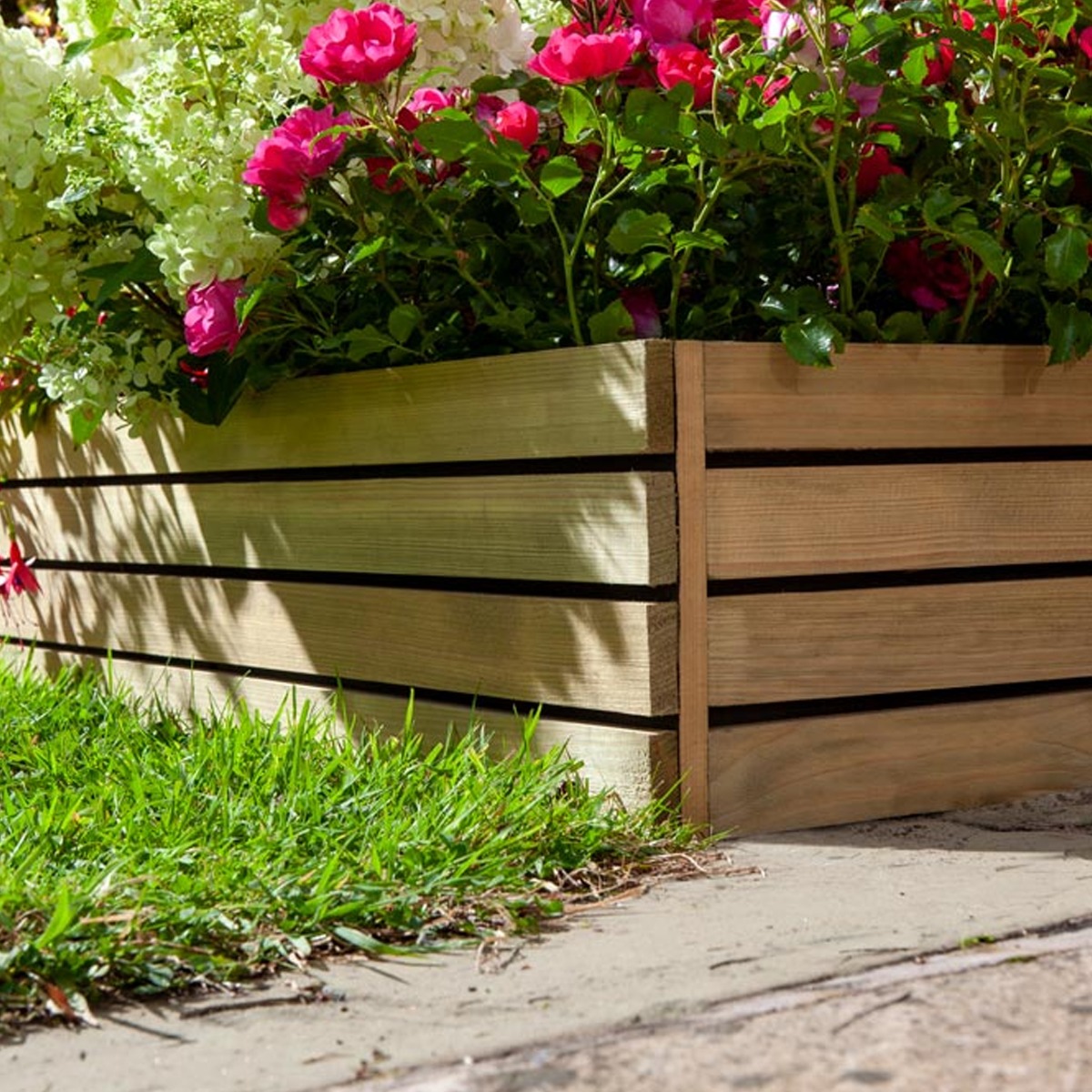 Fenwick 8 inch Border Edging with Easy-Fix Spikes and Soil Retention Liner - Set of 2 - Etta Gardens