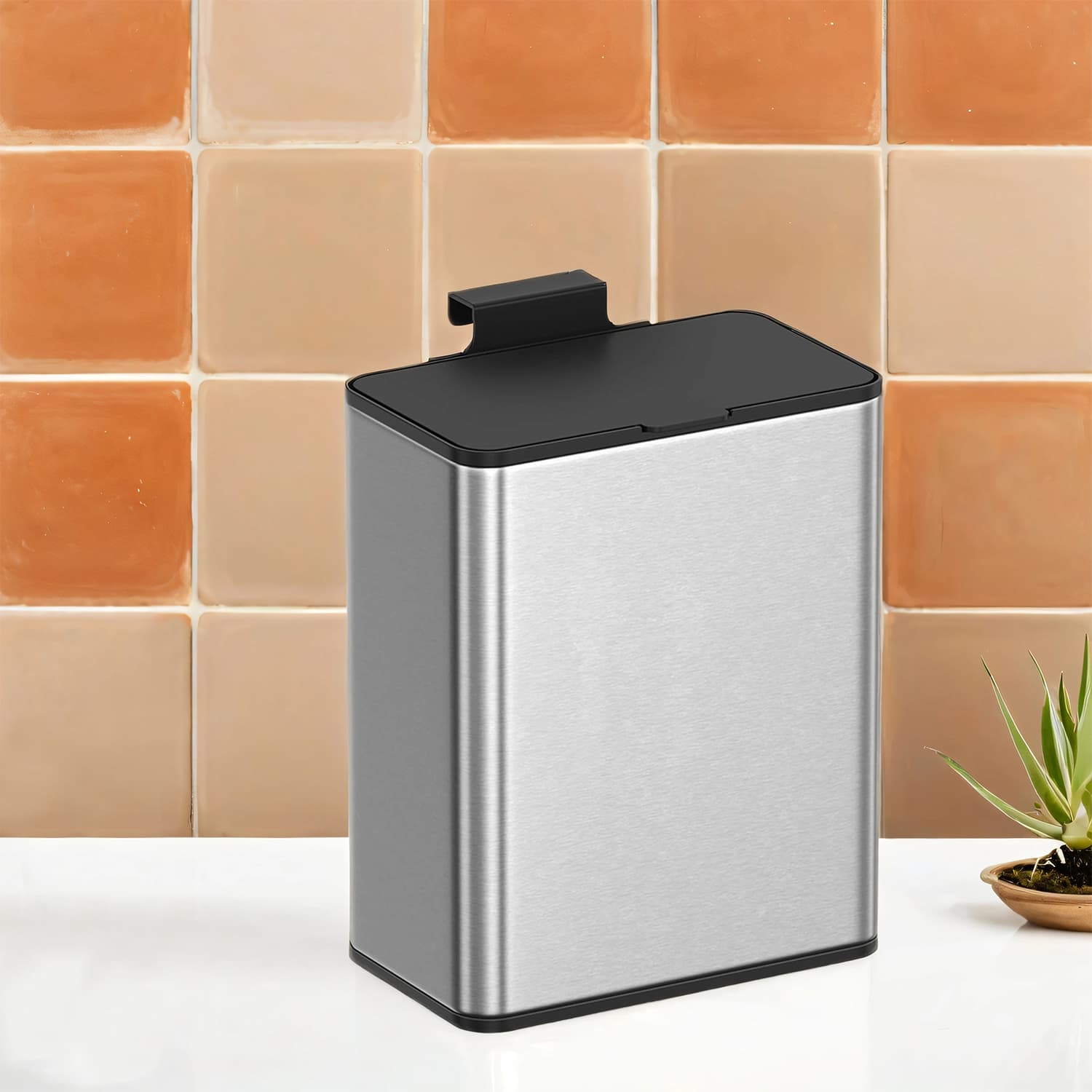 Trash Can - VERRA 8L Hanging Kitchen Bin with Lid Wall Mounted or Cupboard Hanging - Silver - Indigo Home