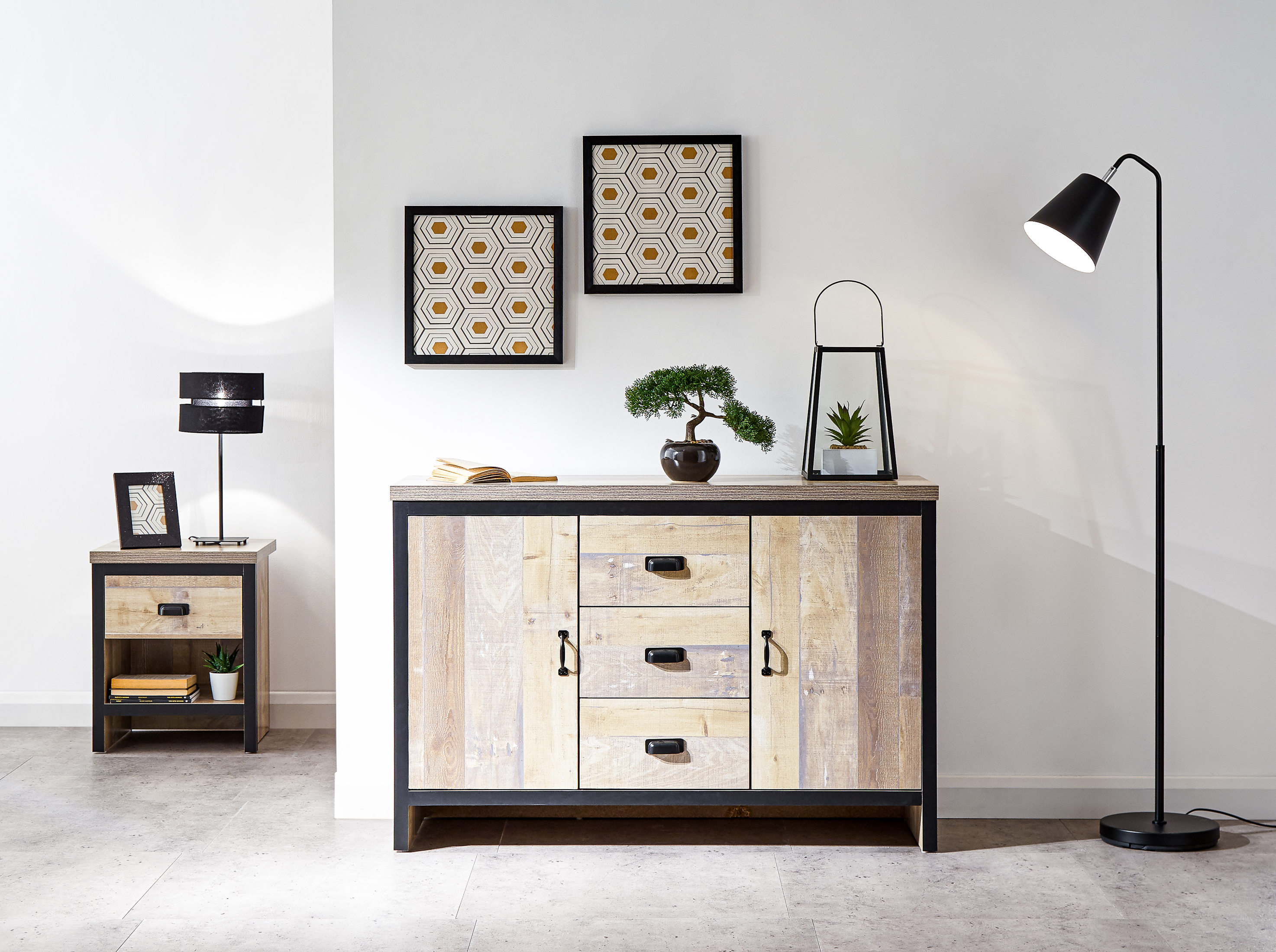 BELONA 2 Door 3 Drawer Sideboard Oak - Campbell Craft