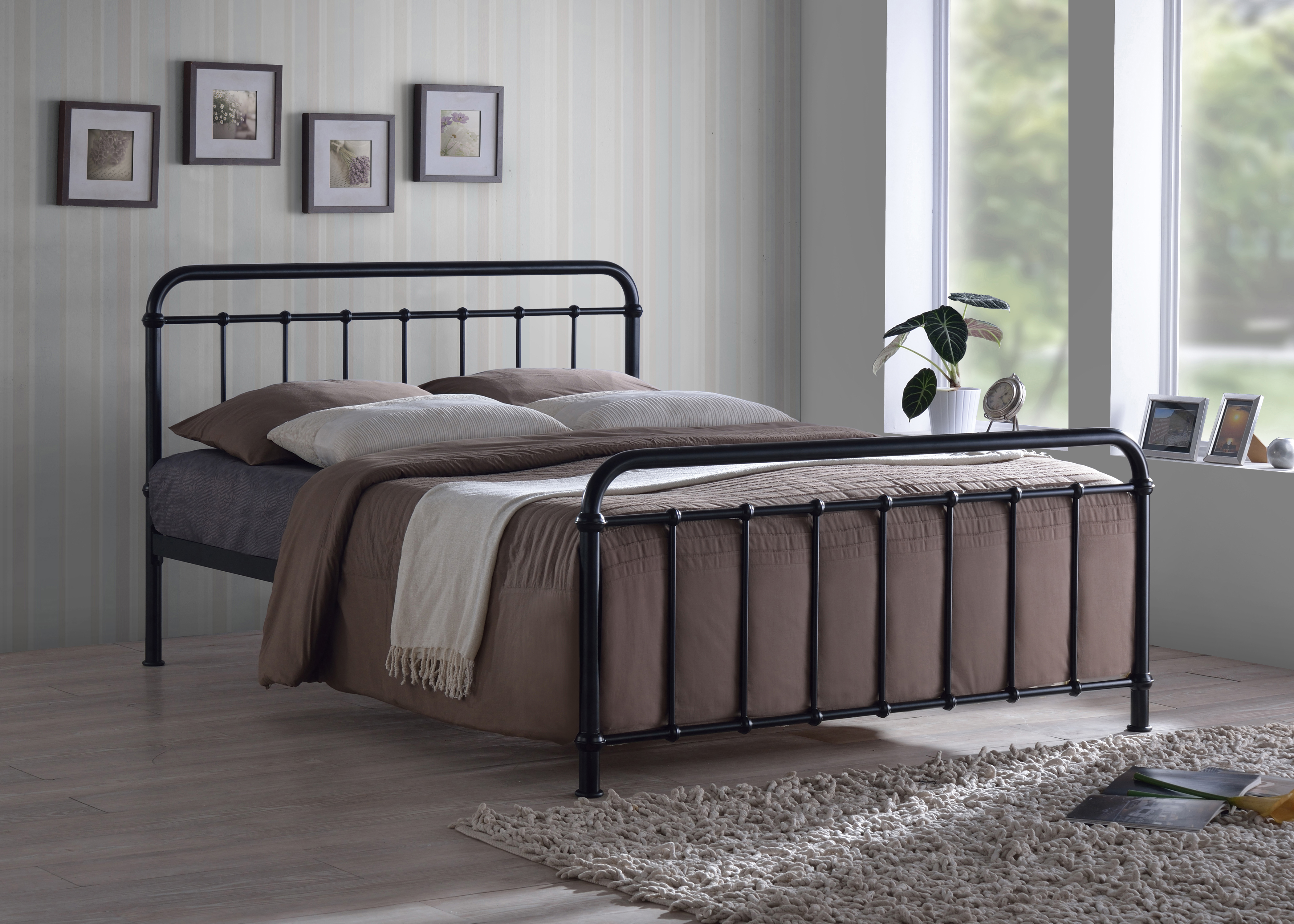 Double Bed - MIAVERA 4ft6 Metal Bed Black - Bedland