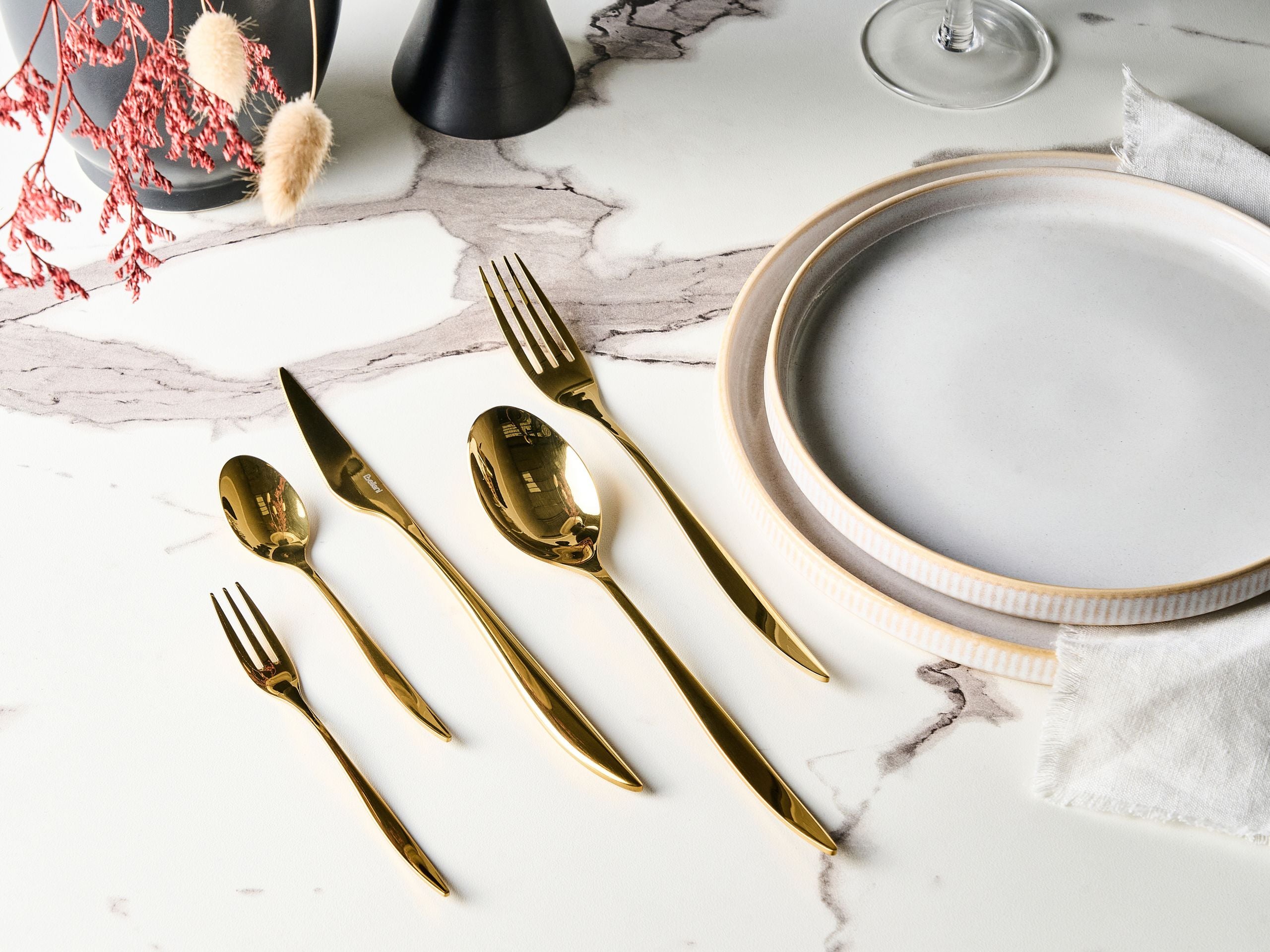 DEKUXA Cutlery Set 30 Piece - Gold - Gemini Interiors